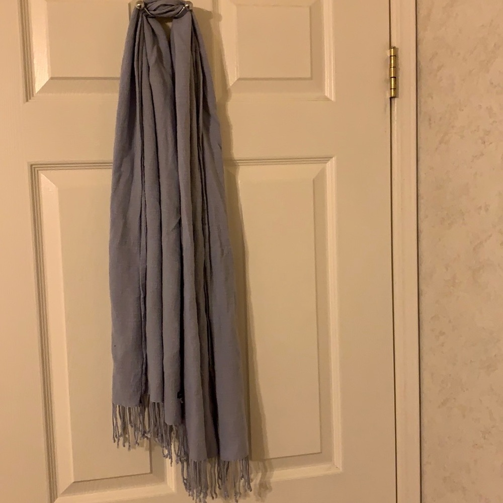 Denver Hayes light blue scarf